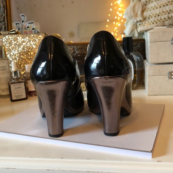 Kenneth Cole heels! - Picture 3 of 4